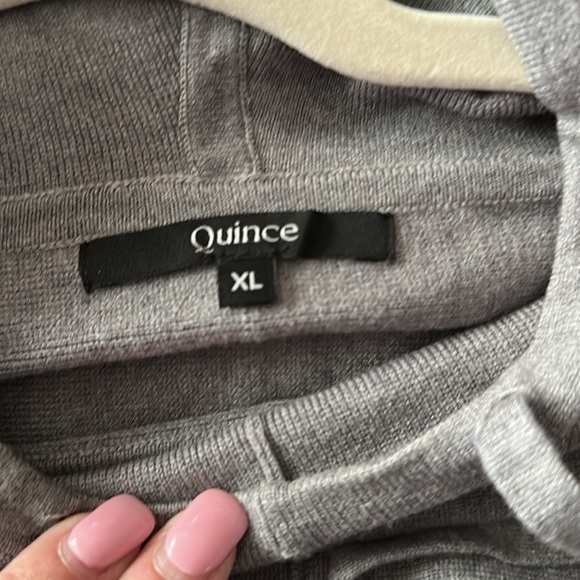 Excellent condition Quince hooded sweater size xl - Picture 3 of 4